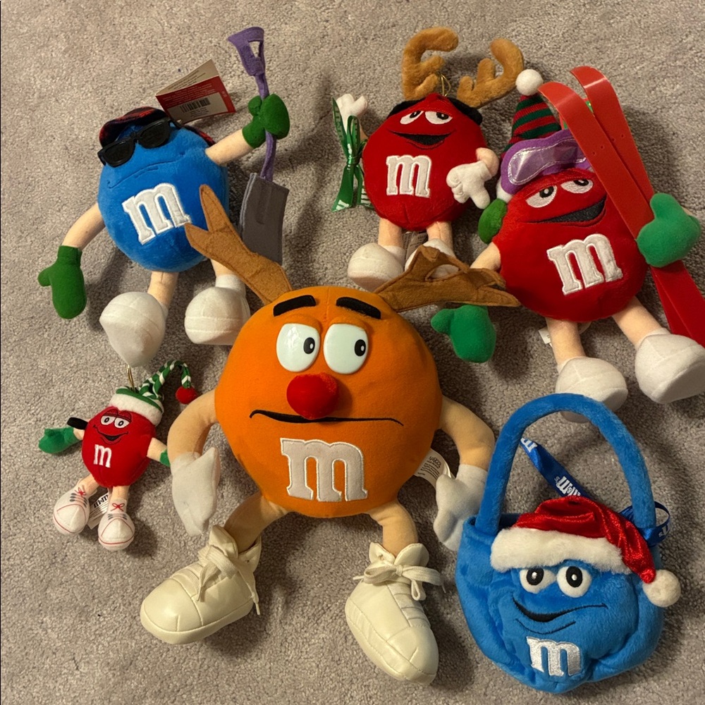 M&M’s winter Christmas plush lot